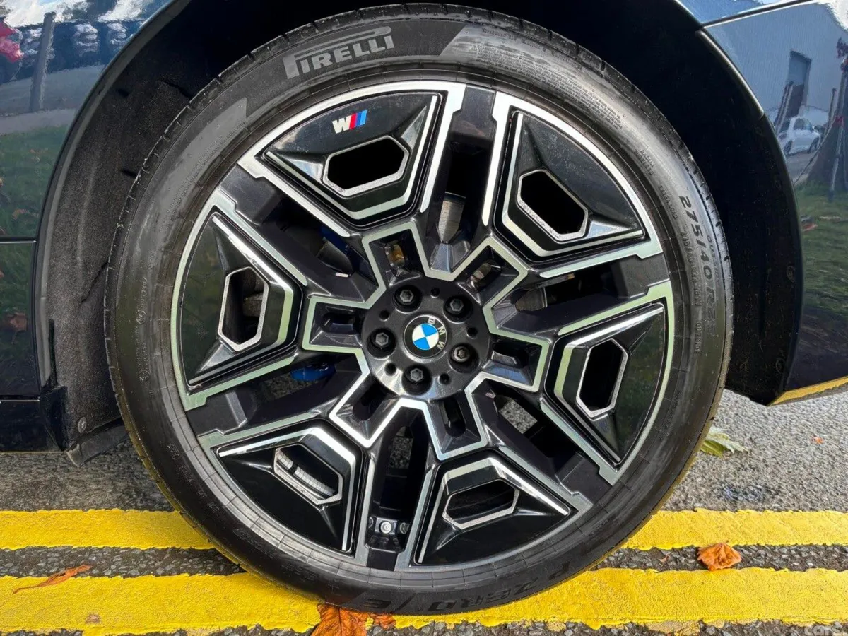 BMW iX SUV, Electric, 2026, Black