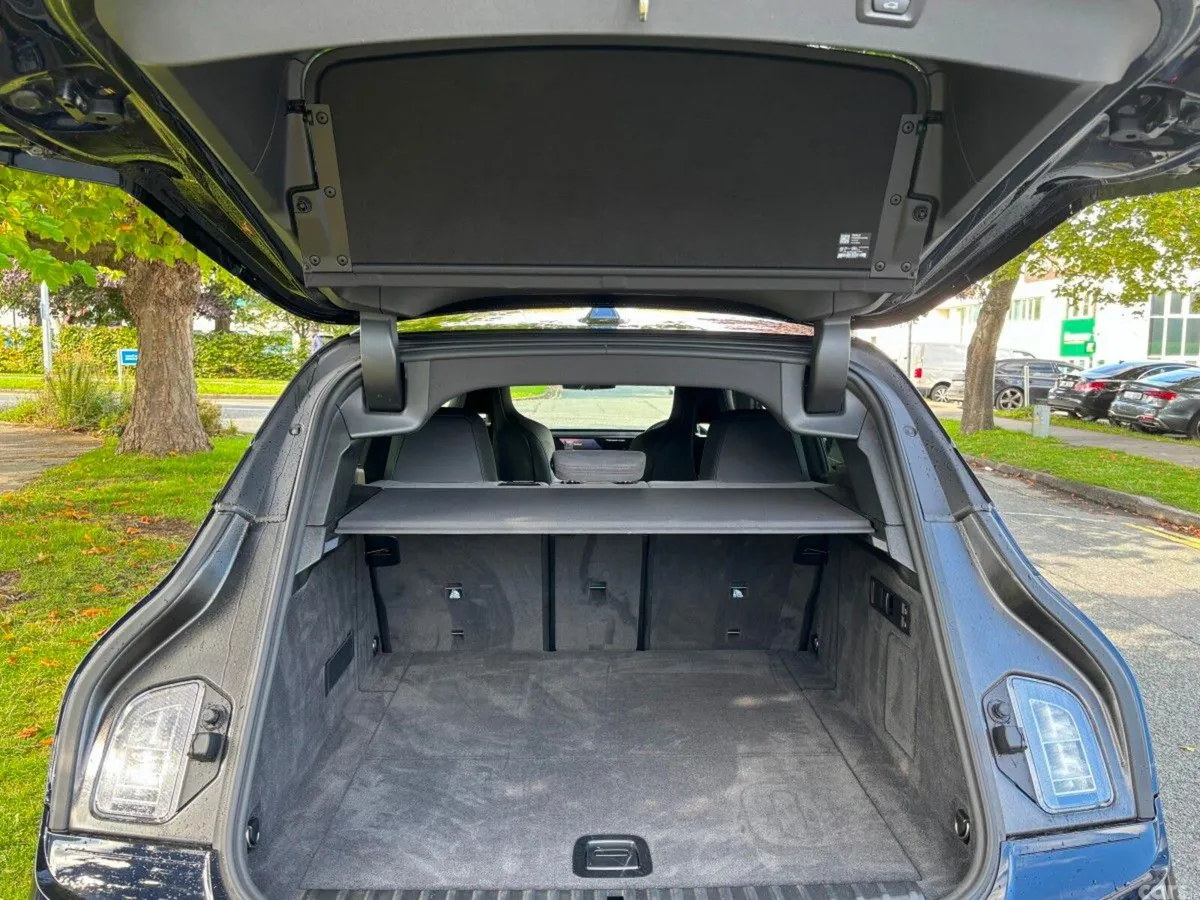 BMW iX SUV, Electric, 2026, Black