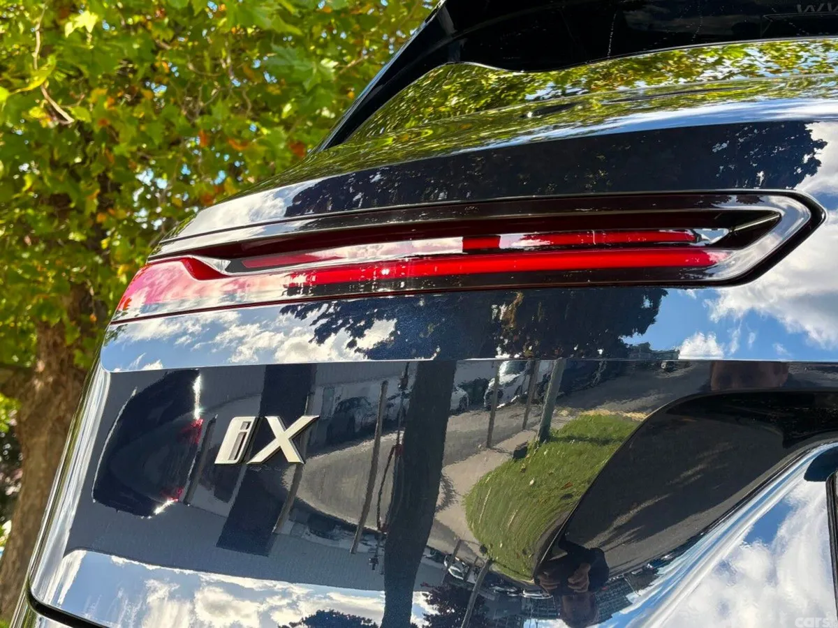 BMW iX SUV, Electric, 2026, Black