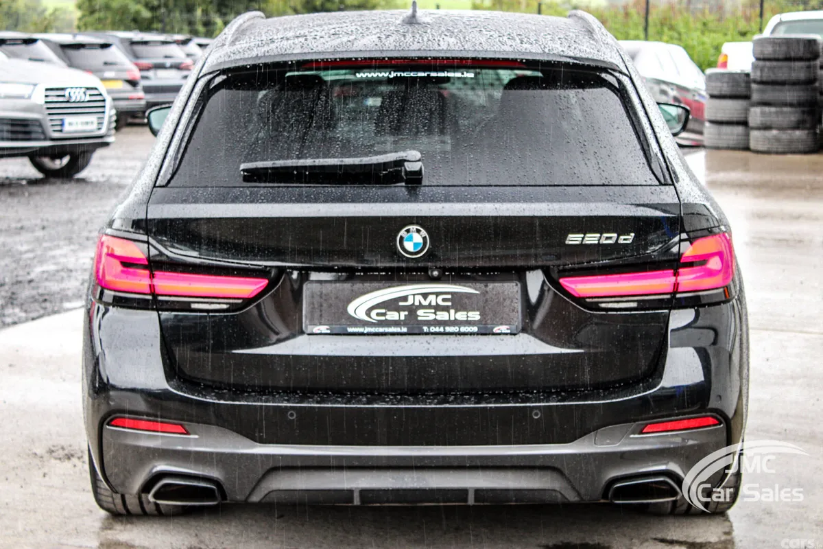 BMW 5-Series Estate, Diesel Hybrid, 2022, Black