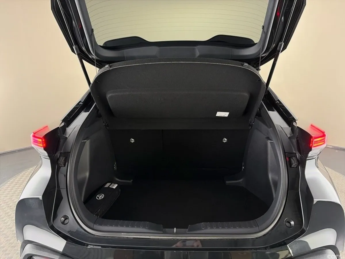 Toyota C-HR SUV, Petrol Hybrid, 2026, Black