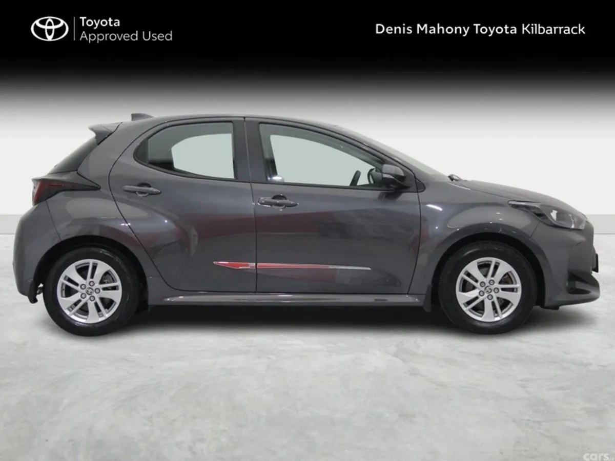 Toyota Yaris Hatchback, Petrol Hybrid, 2025, Grey