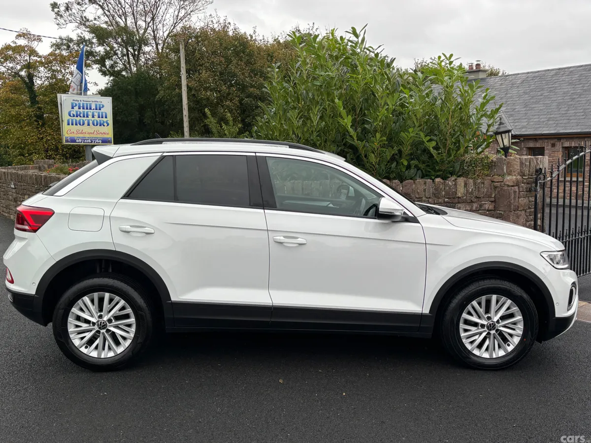 Volkswagen T-Roc SUV, Diesel, 2022, White