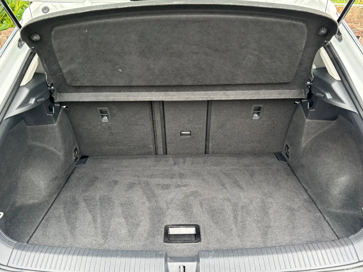 Volkswagen T-Roc SUV, Diesel, 2022, White