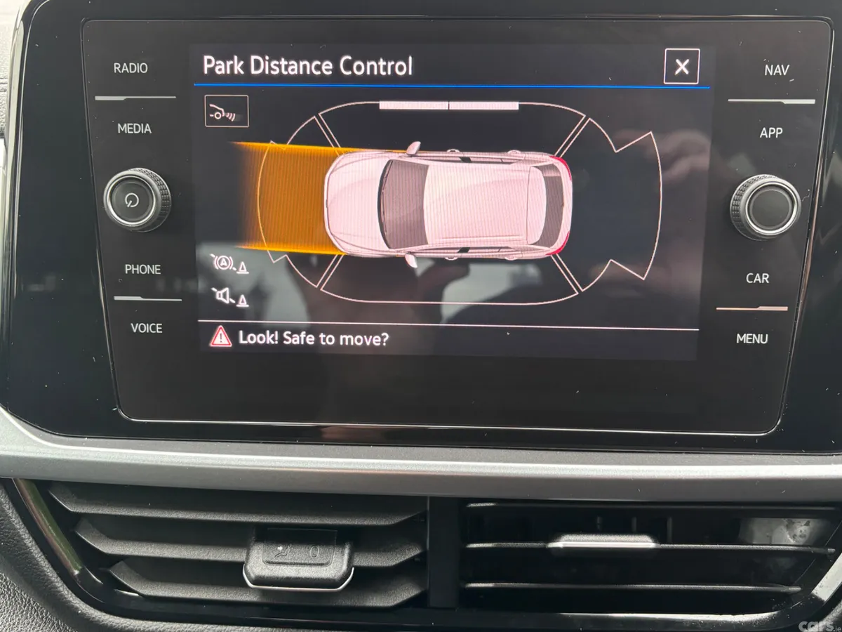 Volkswagen T-Roc SUV, Diesel, 2022, White