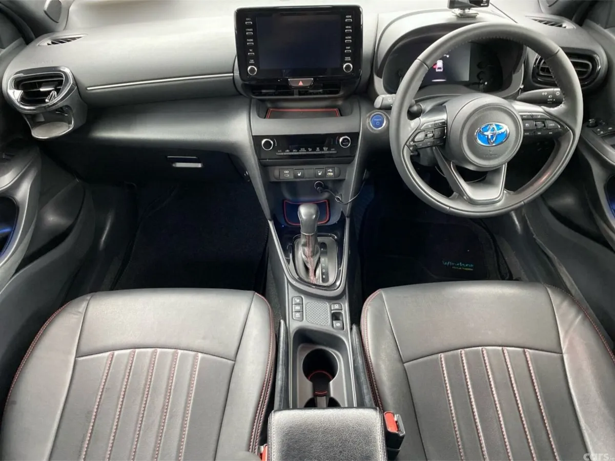 Toyota Yaris Cross SUV, Petrol Hybrid, 2023, Black