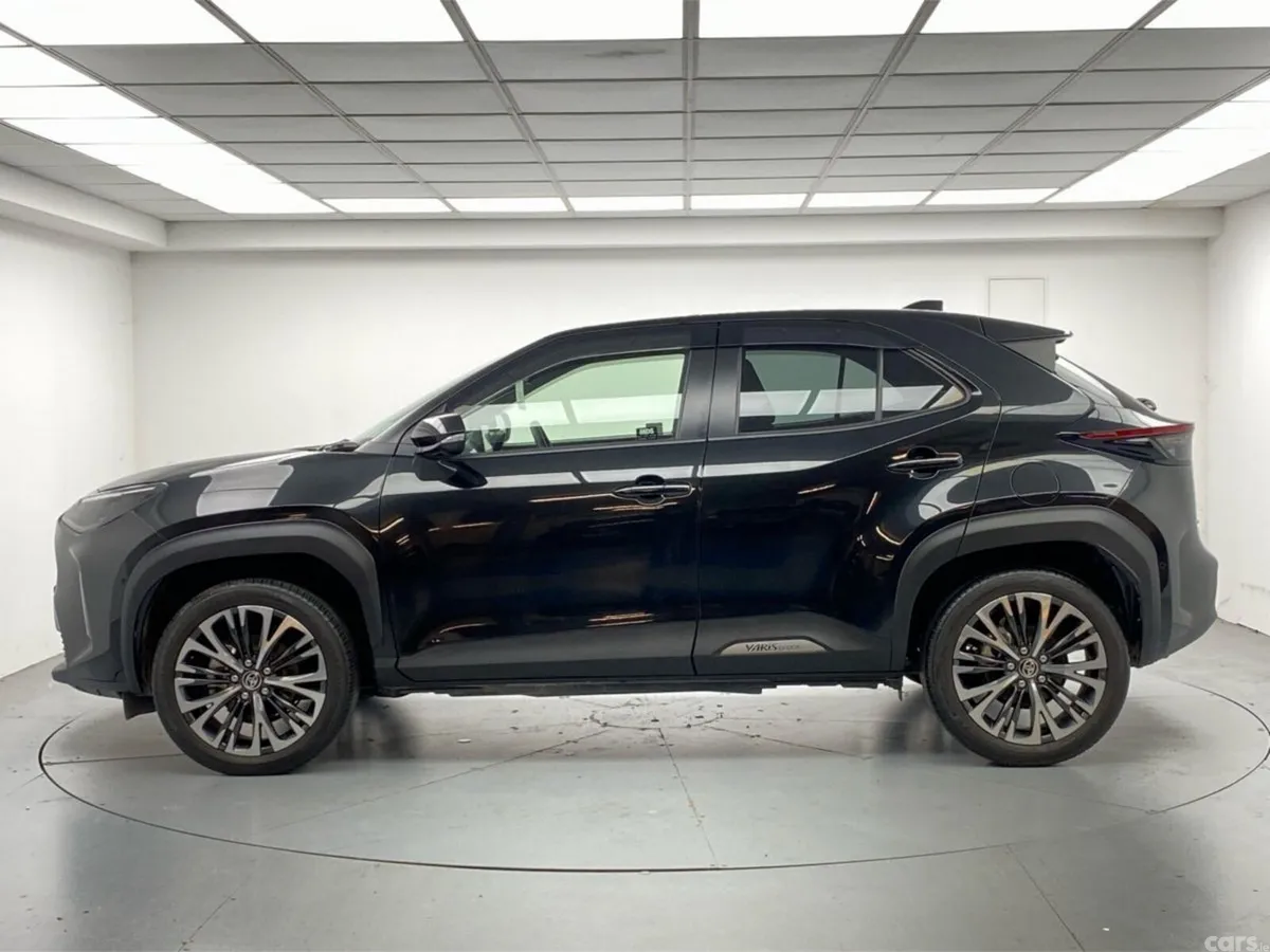 Toyota Yaris Cross SUV, Petrol Hybrid, 2023, Black