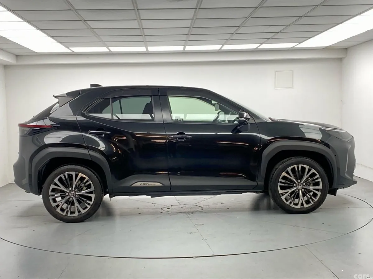 Toyota Yaris Cross SUV, Petrol Hybrid, 2023, Black