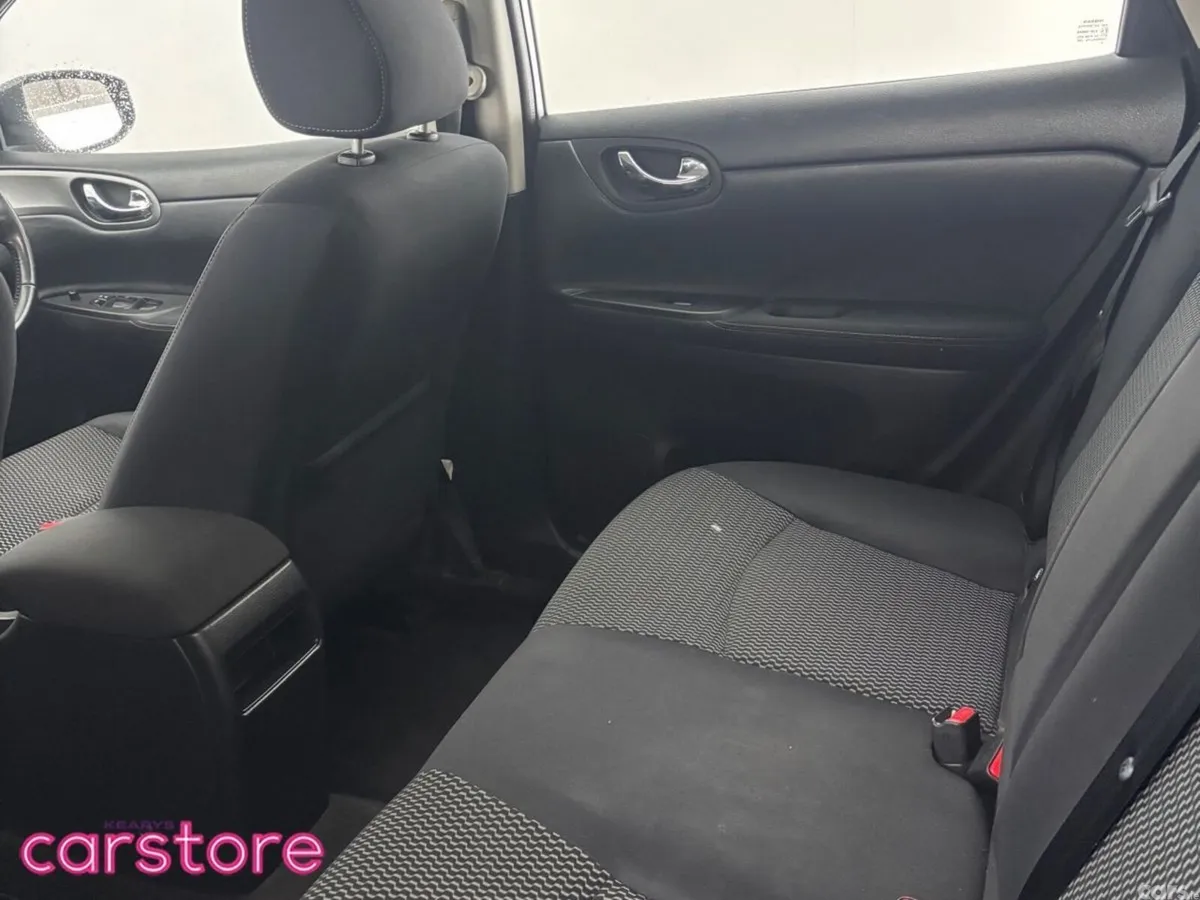 Nissan Pulsar Hatchback, Diesel, 2017, Grey