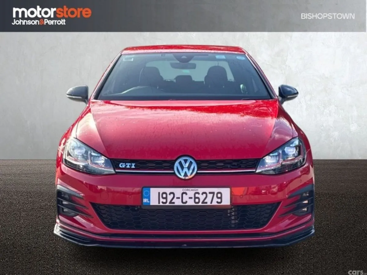 Volkswagen Golf Hatchback, Petrol, 2019, Red