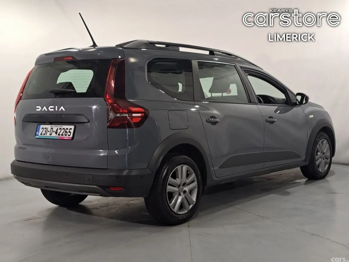 Dacia Jogger MPV, Petrol, 2023, Grey