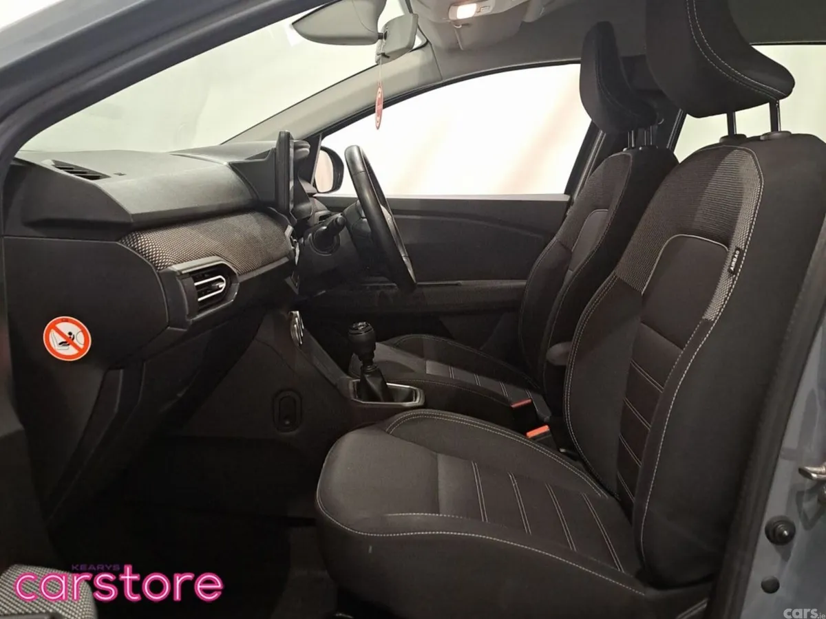 Dacia Jogger MPV, Petrol, 2023, Grey