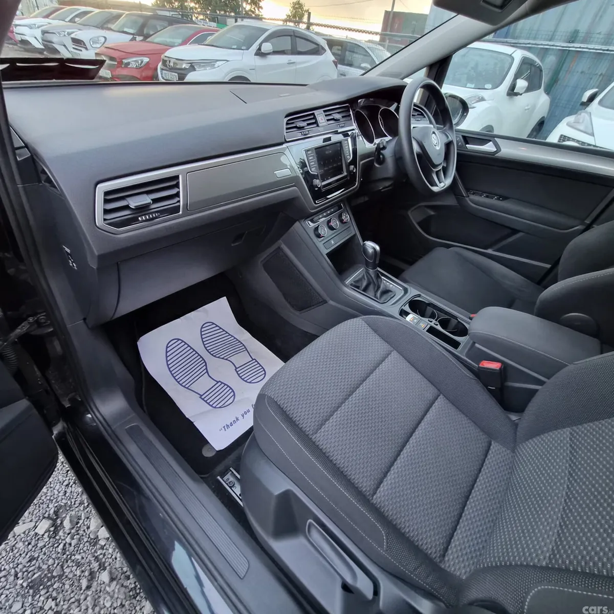 Volkswagen Touran MPV, Petrol, 2016, Black