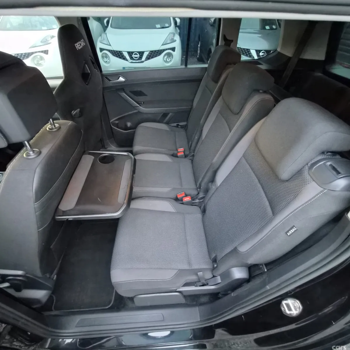 Volkswagen Touran MPV, Petrol, 2016, Black