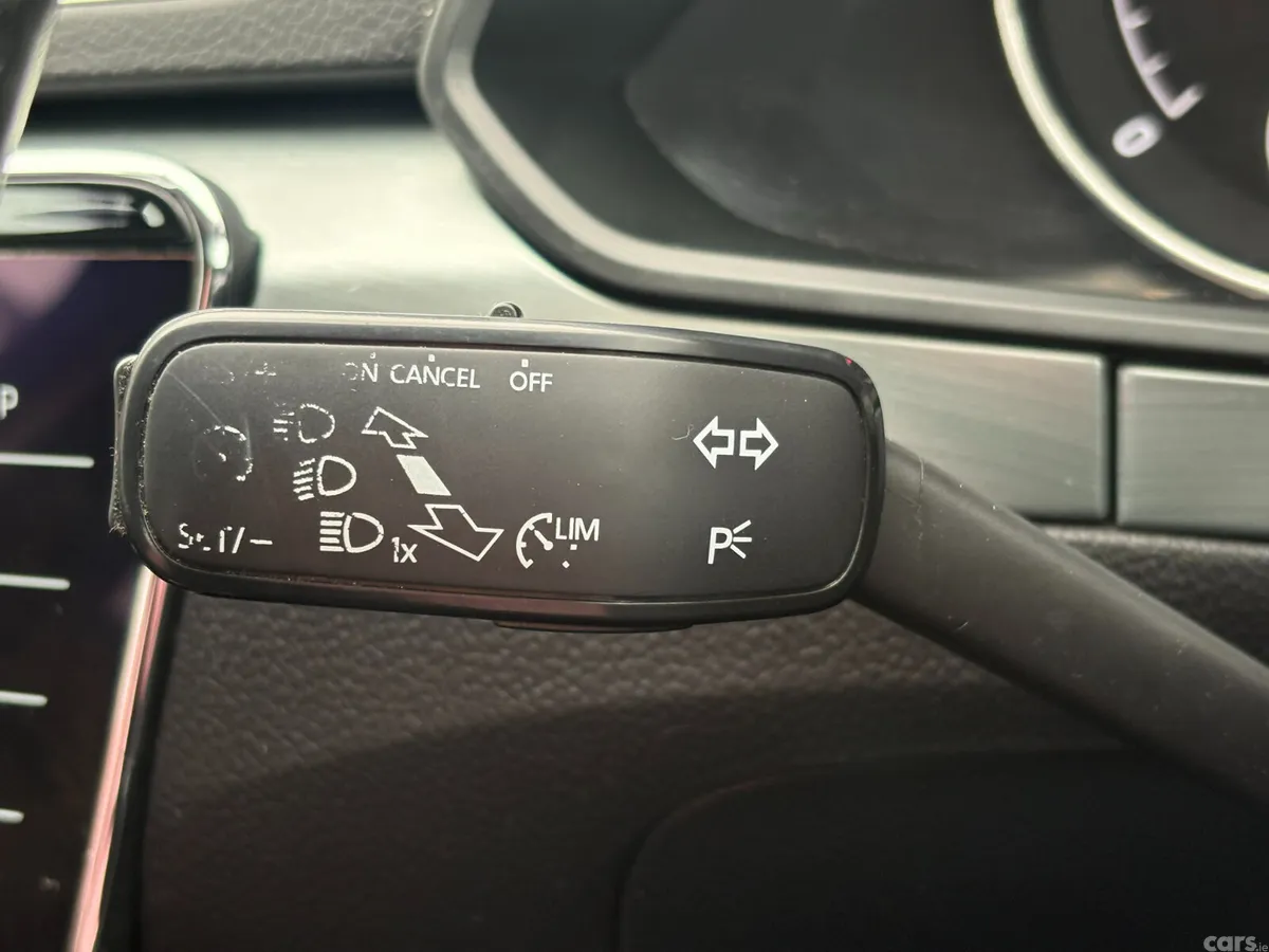 Skoda Superb Saloon, Diesel, 2019, Grey