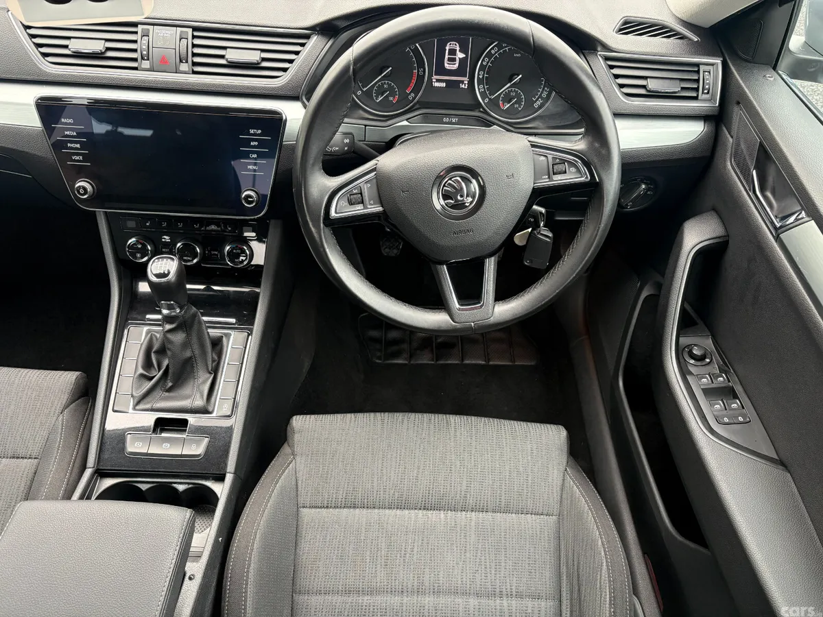 Skoda Superb Saloon, Diesel, 2019, Grey