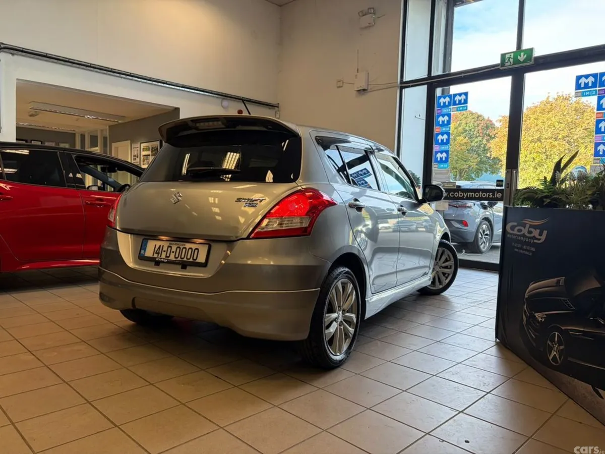 Suzuki Swift Hatchback, Petrol, 2014, Silver