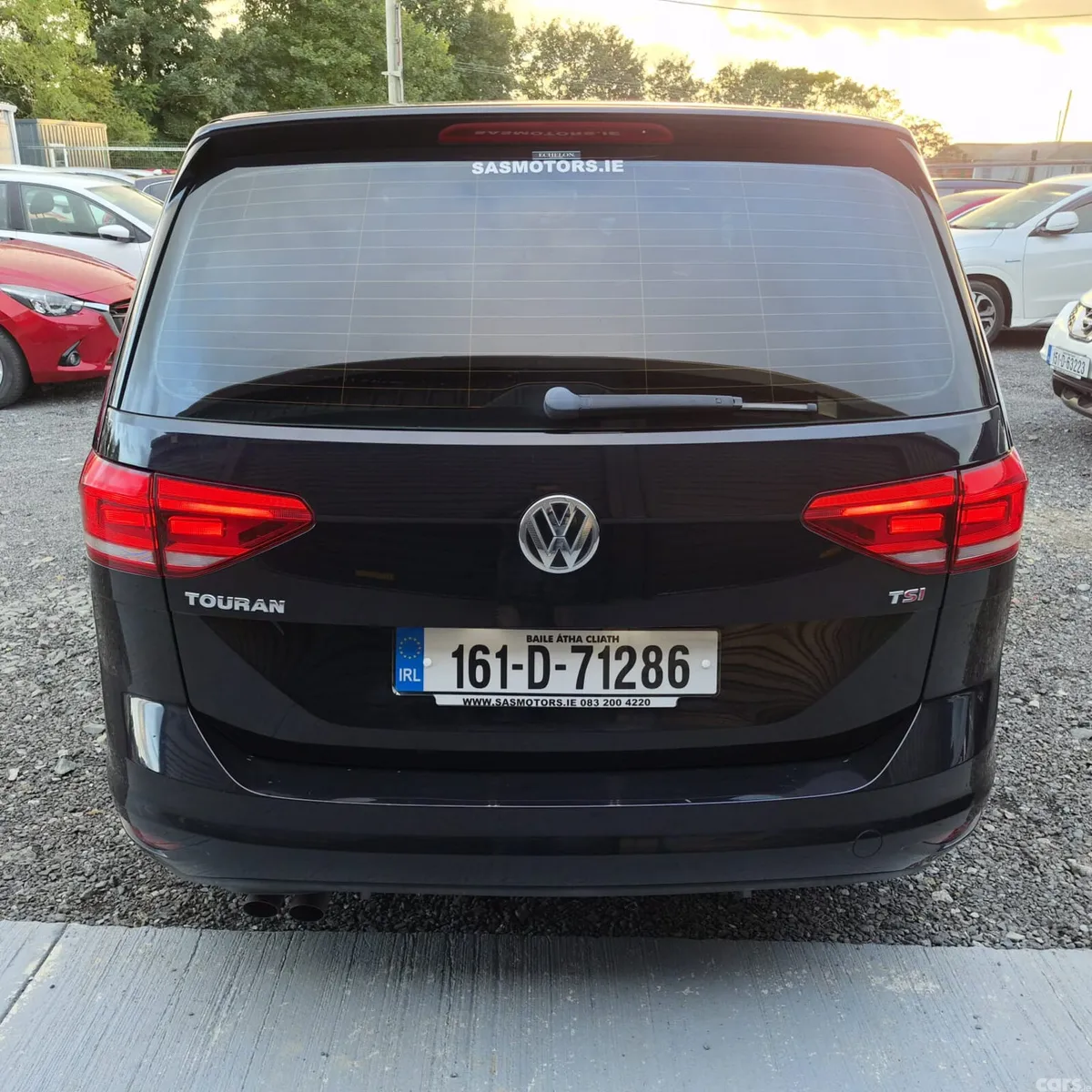 Volkswagen Touran MPV, Petrol, 2016, Black