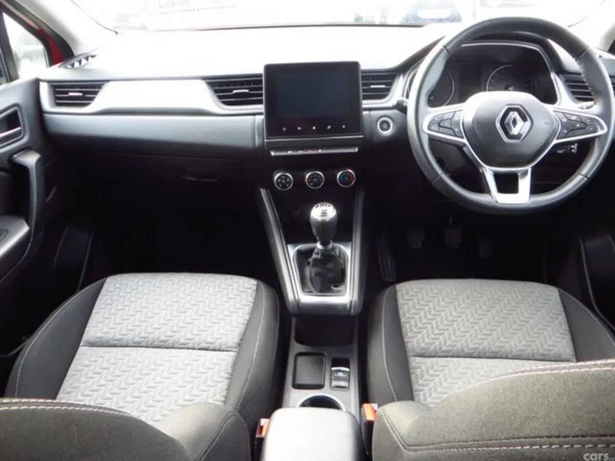 Renault Captur Hatchback, Petrol, 2022, Red