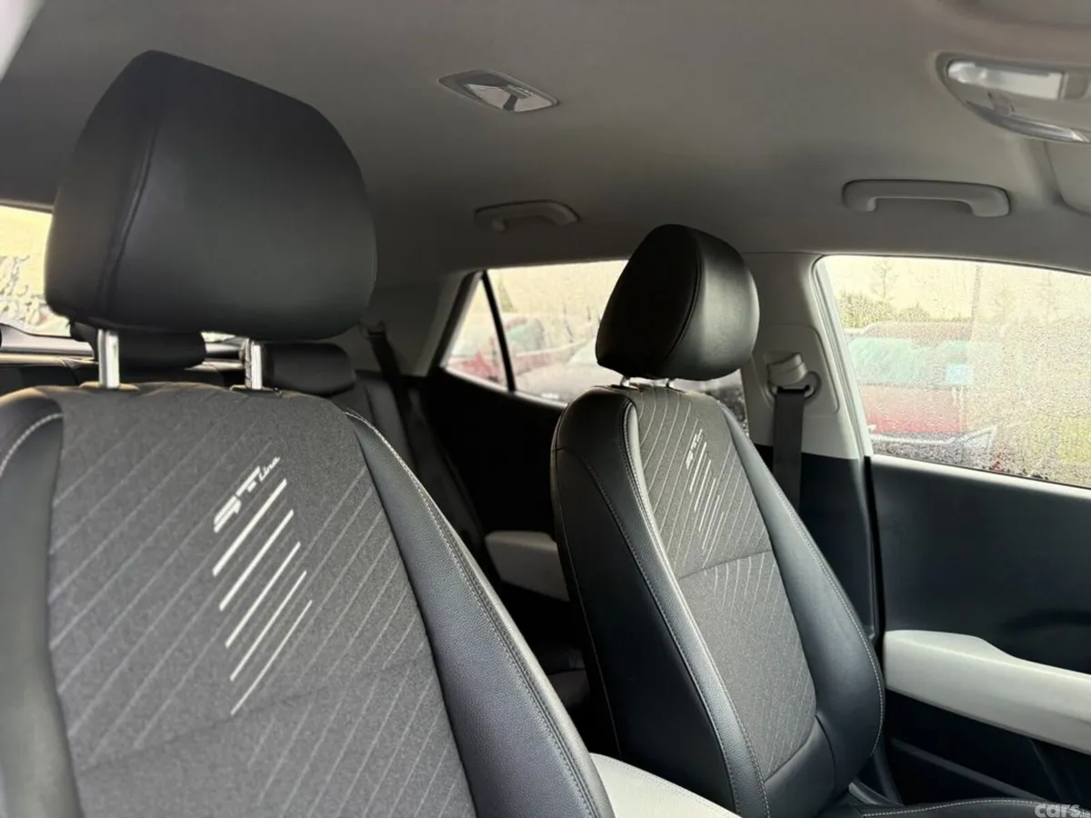 Kia Stonic Hatchback, Petrol Hybrid, 2026, White