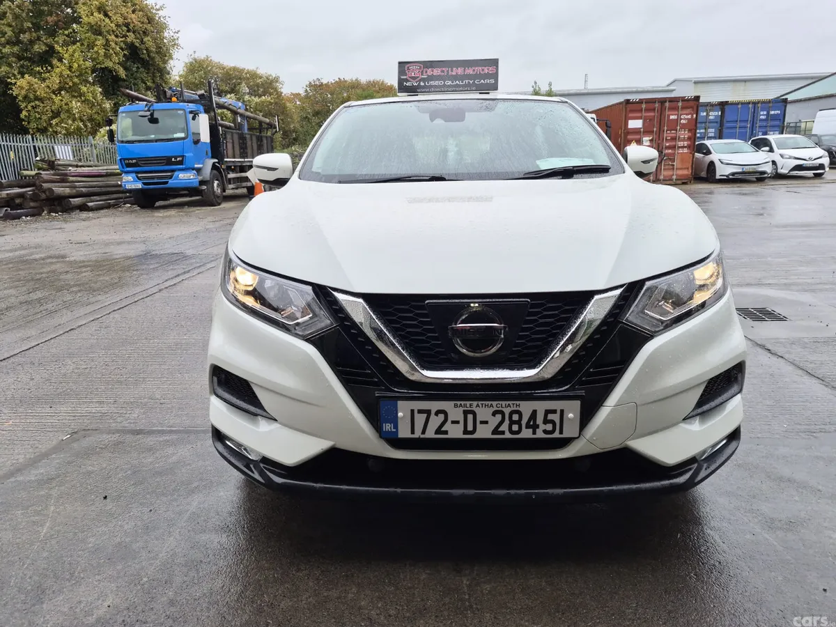 Nissan Qashqai SUV, Petrol, 2017, White