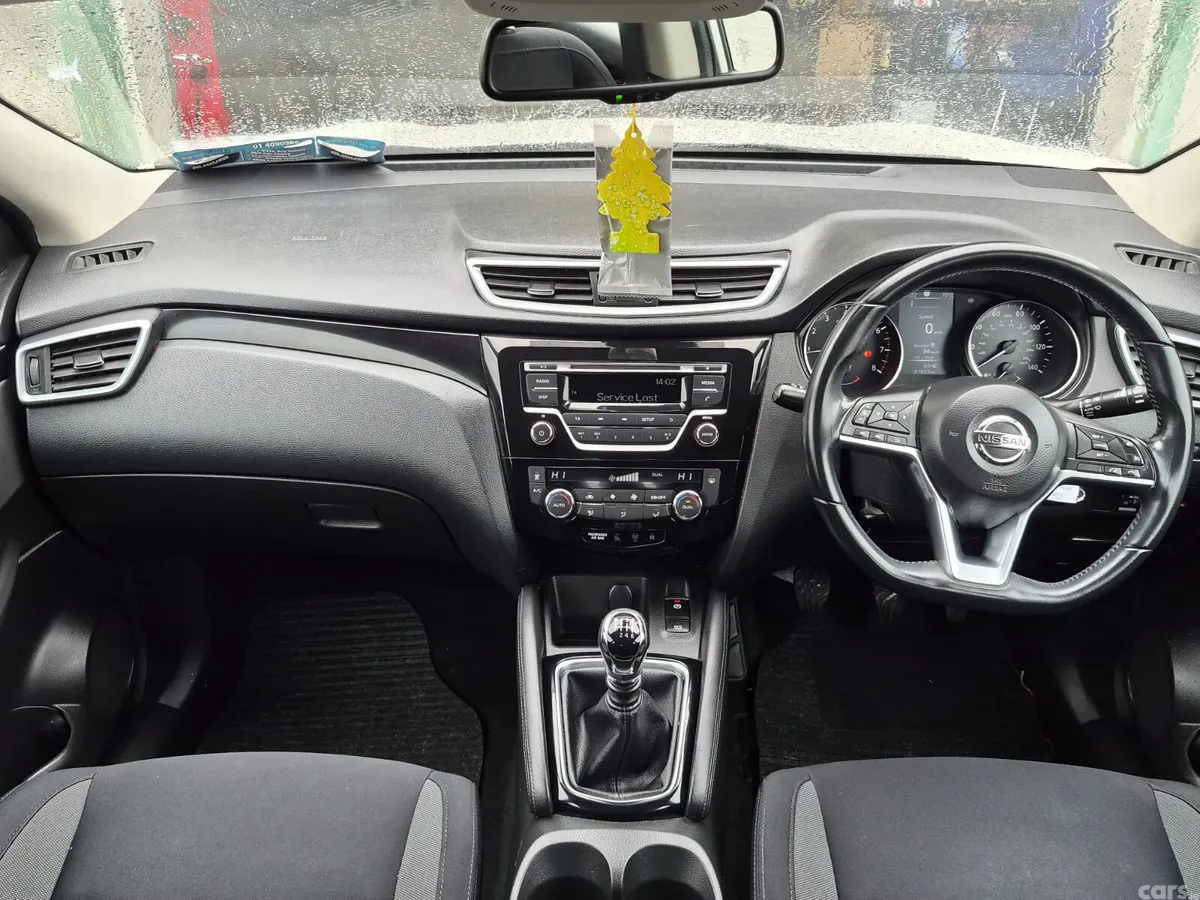 Nissan Qashqai SUV, Petrol, 2017, White