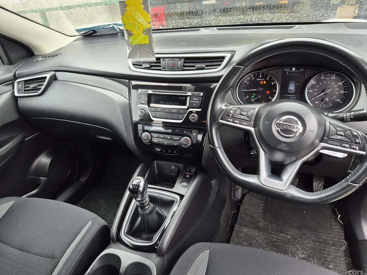 Nissan Qashqai SUV, Petrol, 2017, White