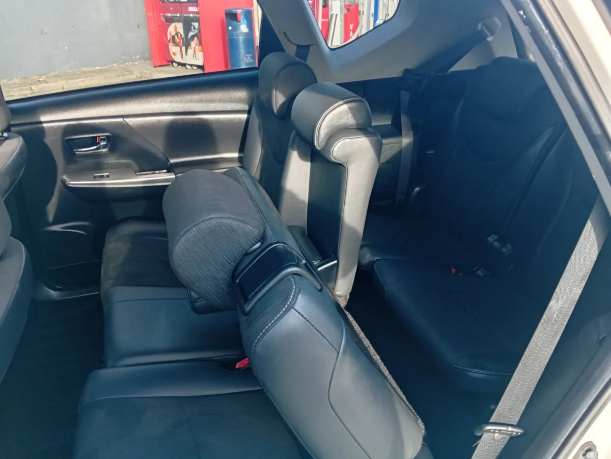 Toyota Prius Estate, Petrol Hybrid, 2015, White