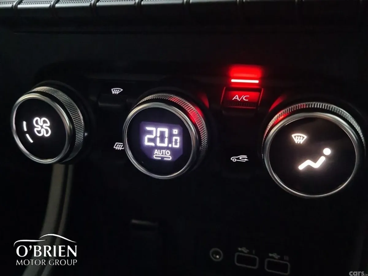 Renault Captur Hatchback, Petrol, 2024, Grey