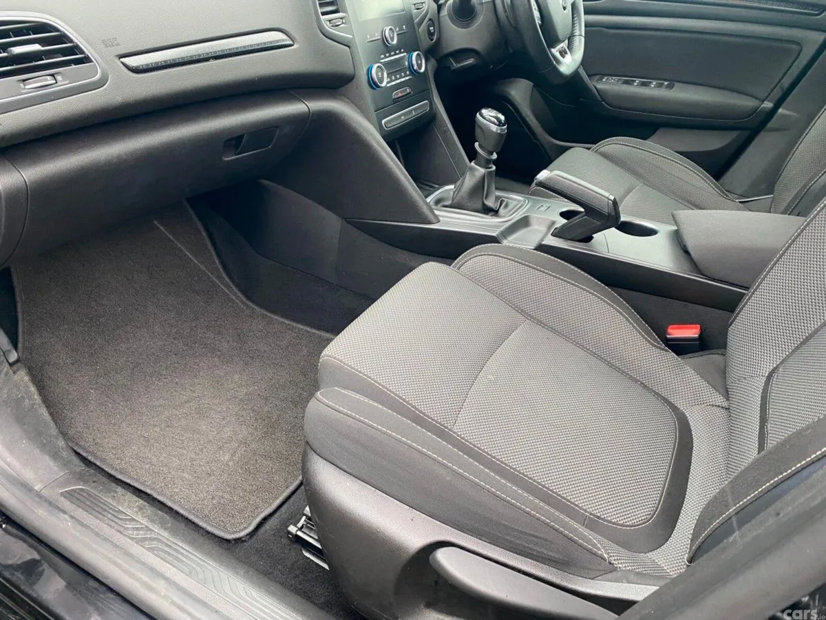 Renault Megane Hatchback, Petrol, 2019, Black