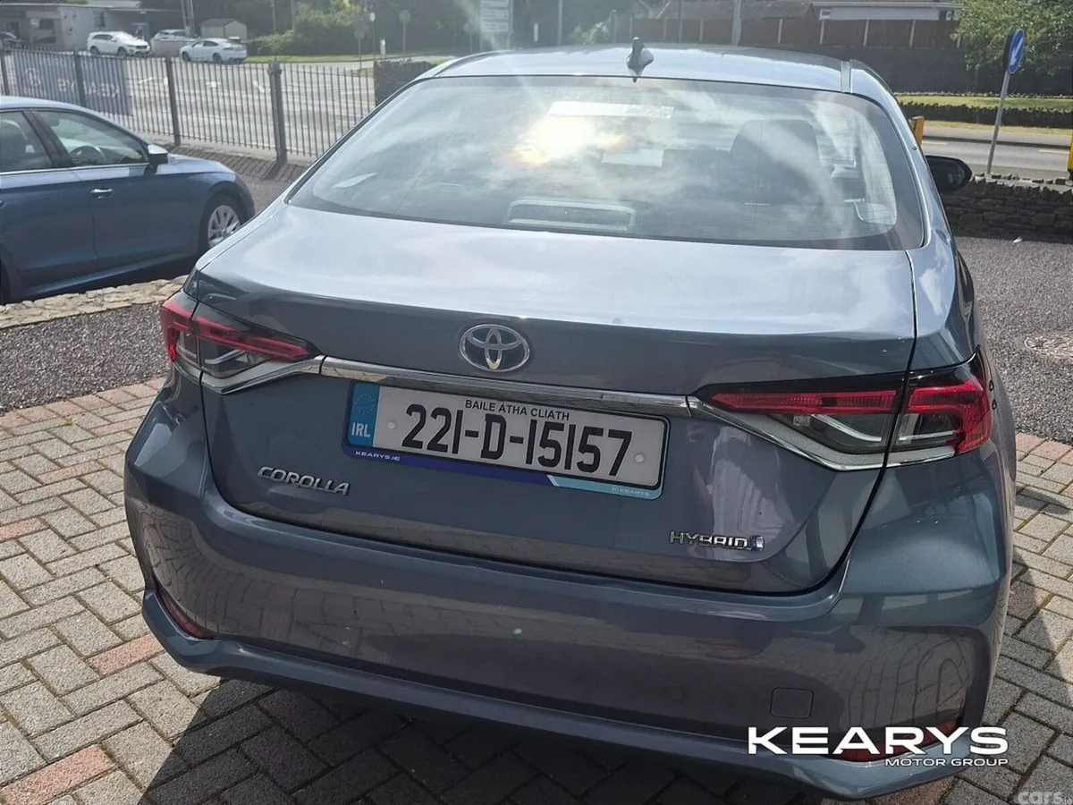 Toyota Corolla Saloon, Petrol Hybrid, 2022, Grey