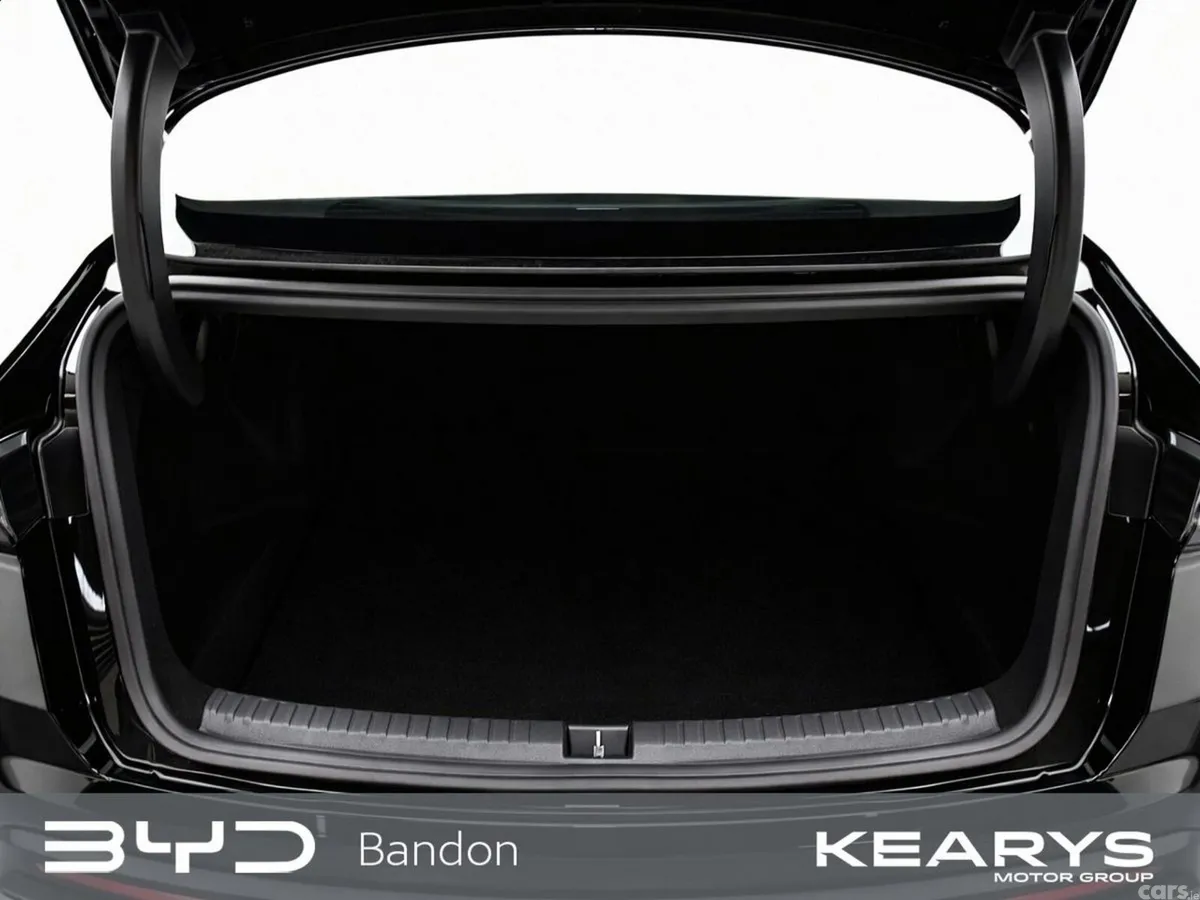 BYD Seal 6 SUV, Petrol Plug-in Hybrid, 2027, Black