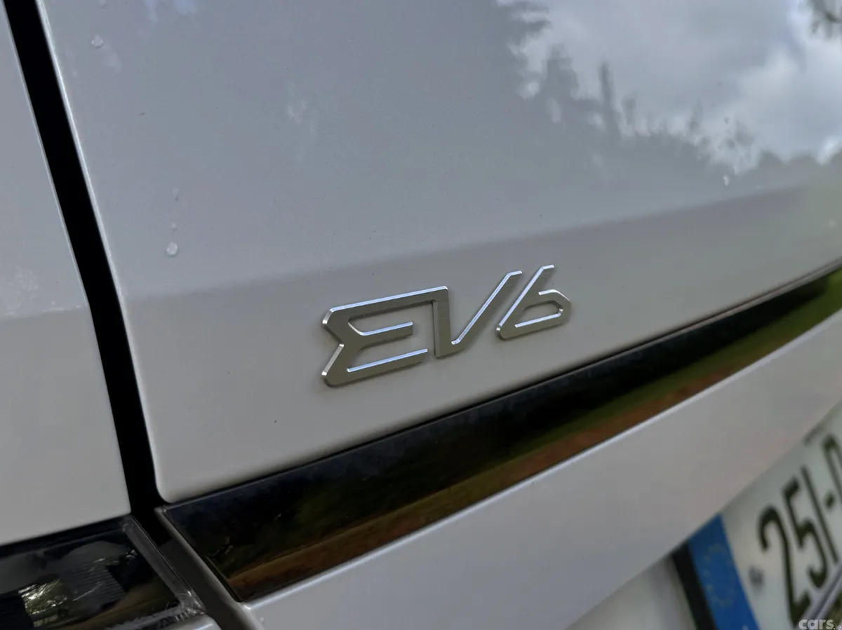 Kia EV6 Hatchback, Electric, 2025, White