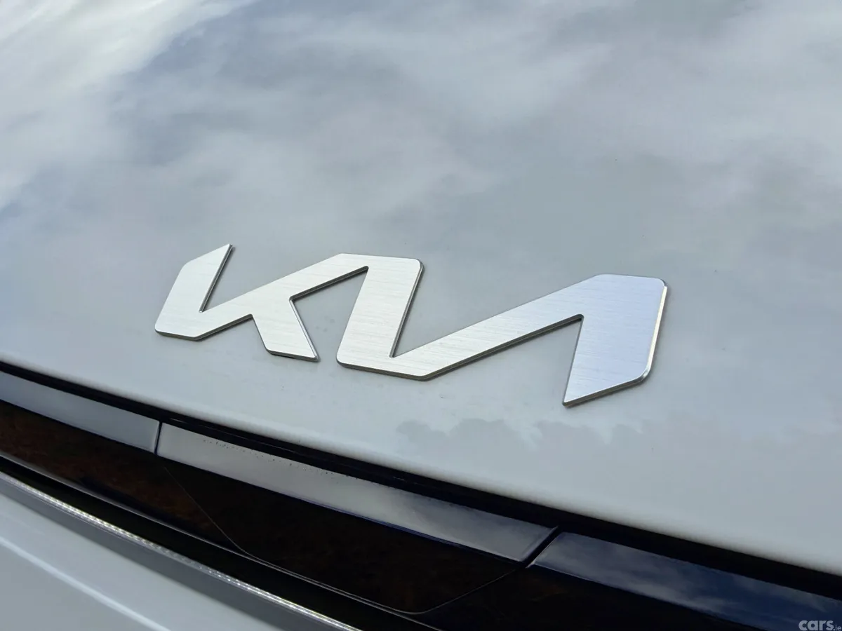Kia EV6 Hatchback, Electric, 2025, White