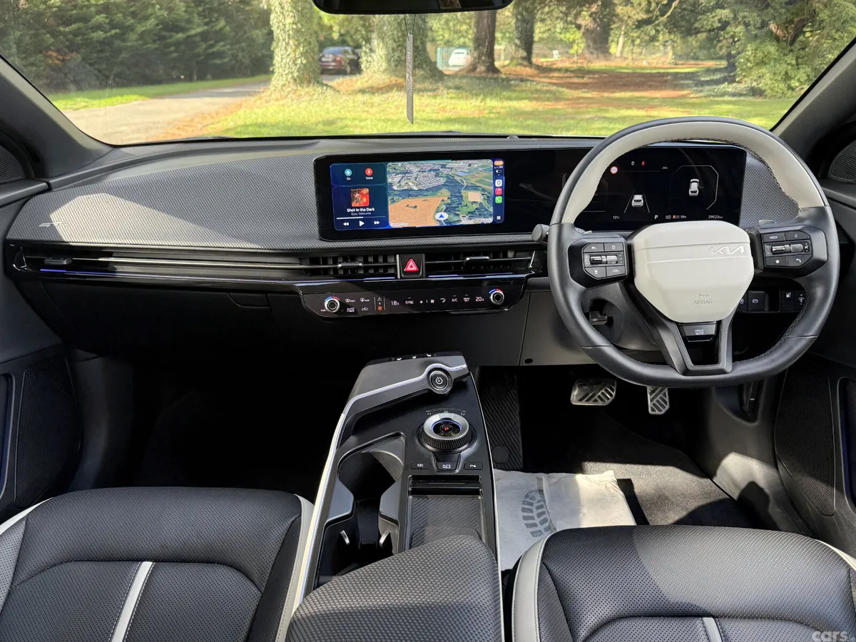 Kia EV6 Hatchback, Electric, 2025, White