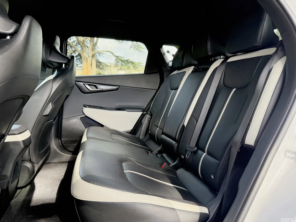 Kia EV6 Hatchback, Electric, 2025, White