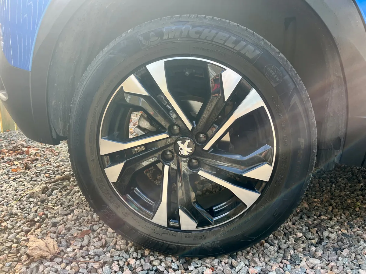 Peugeot 2008 SUV, Diesel, 2021, Blue