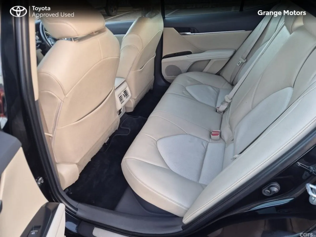 Toyota Camry Saloon, Petrol Hybrid, 2021, Black