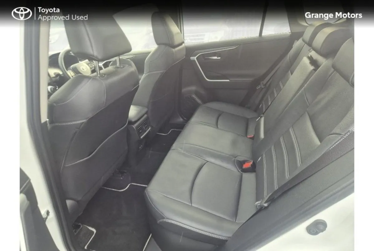 Toyota RAV4 SUV, Petrol Hybrid, 2024, White