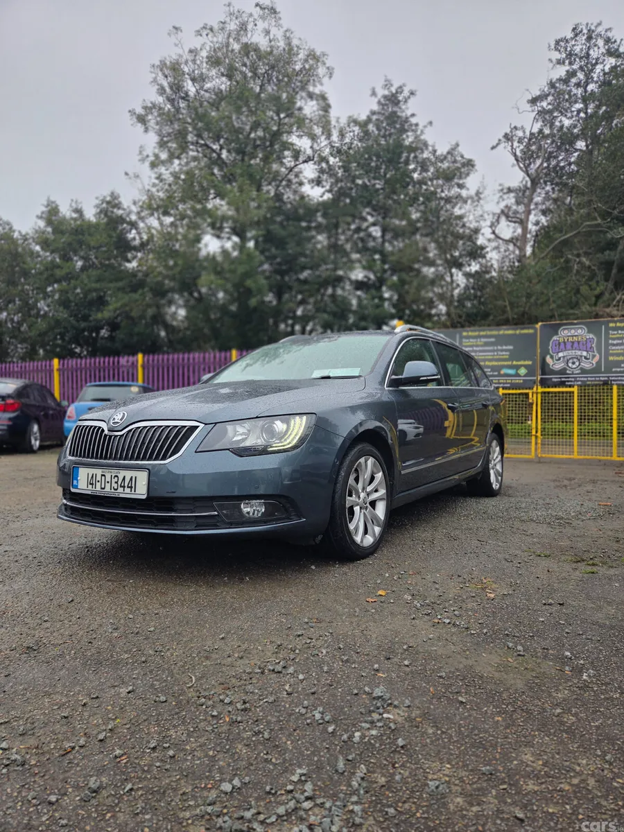 Skoda Superb Estate, Diesel, 2014, Grey