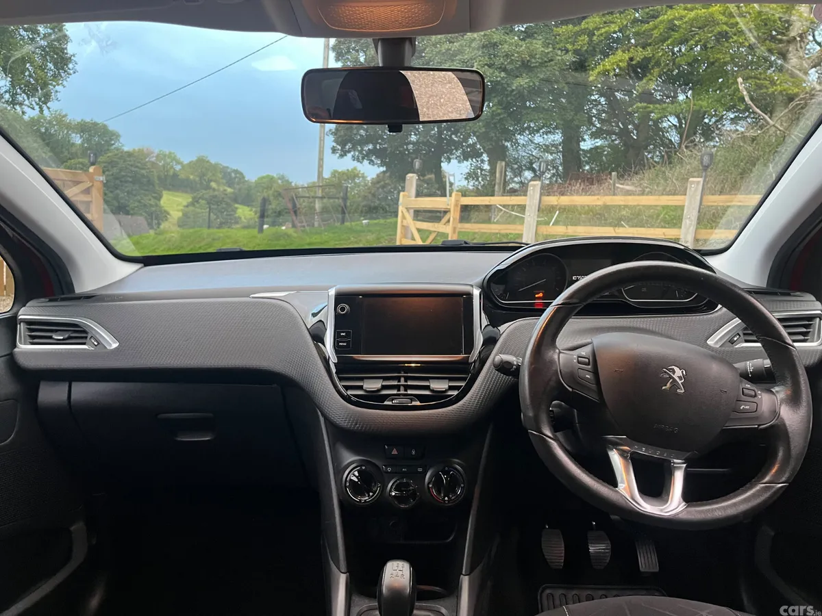 Peugeot 2008 Hatchback, Petrol, 2018, Red