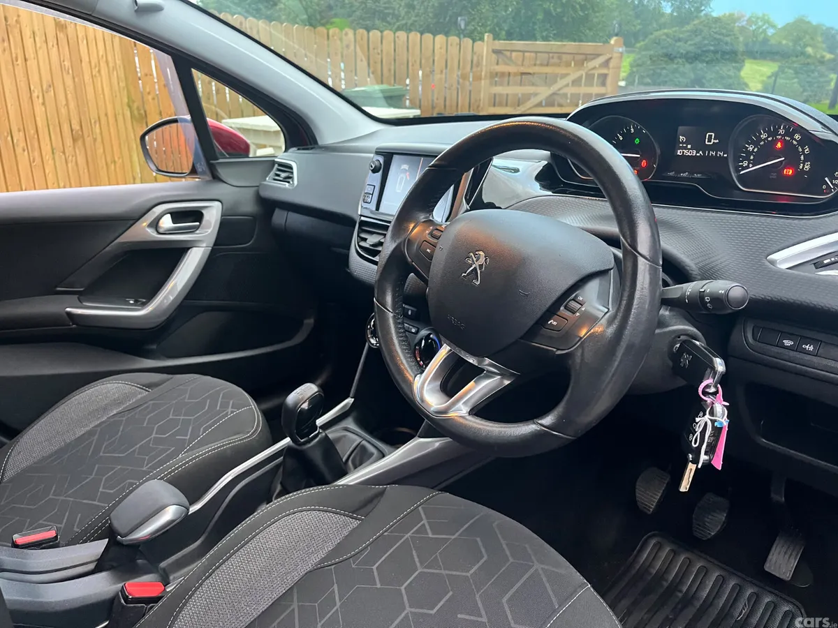 Peugeot 2008 Hatchback, Petrol, 2018, Red