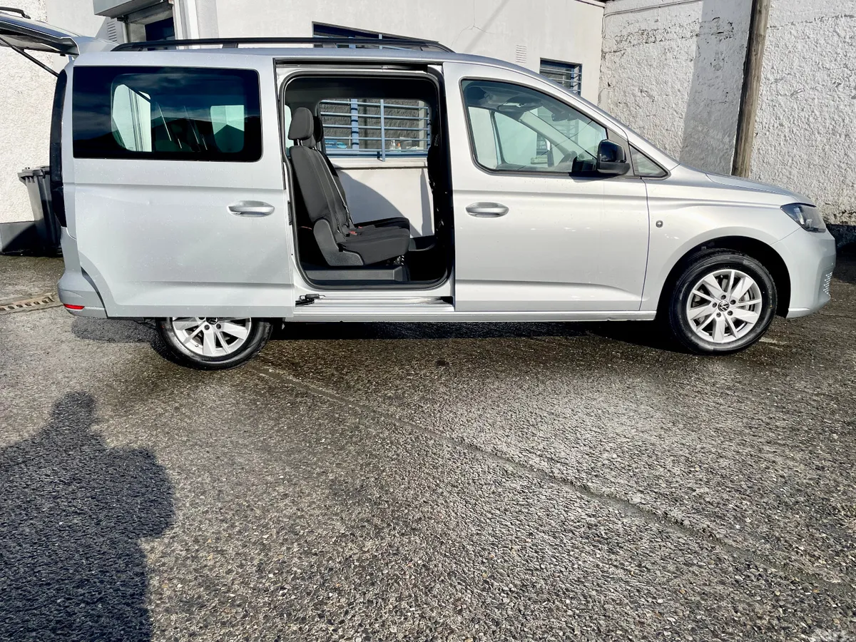 Volkswagen Caddy Maxi Life MPV, Diesel, 2023, Silver
