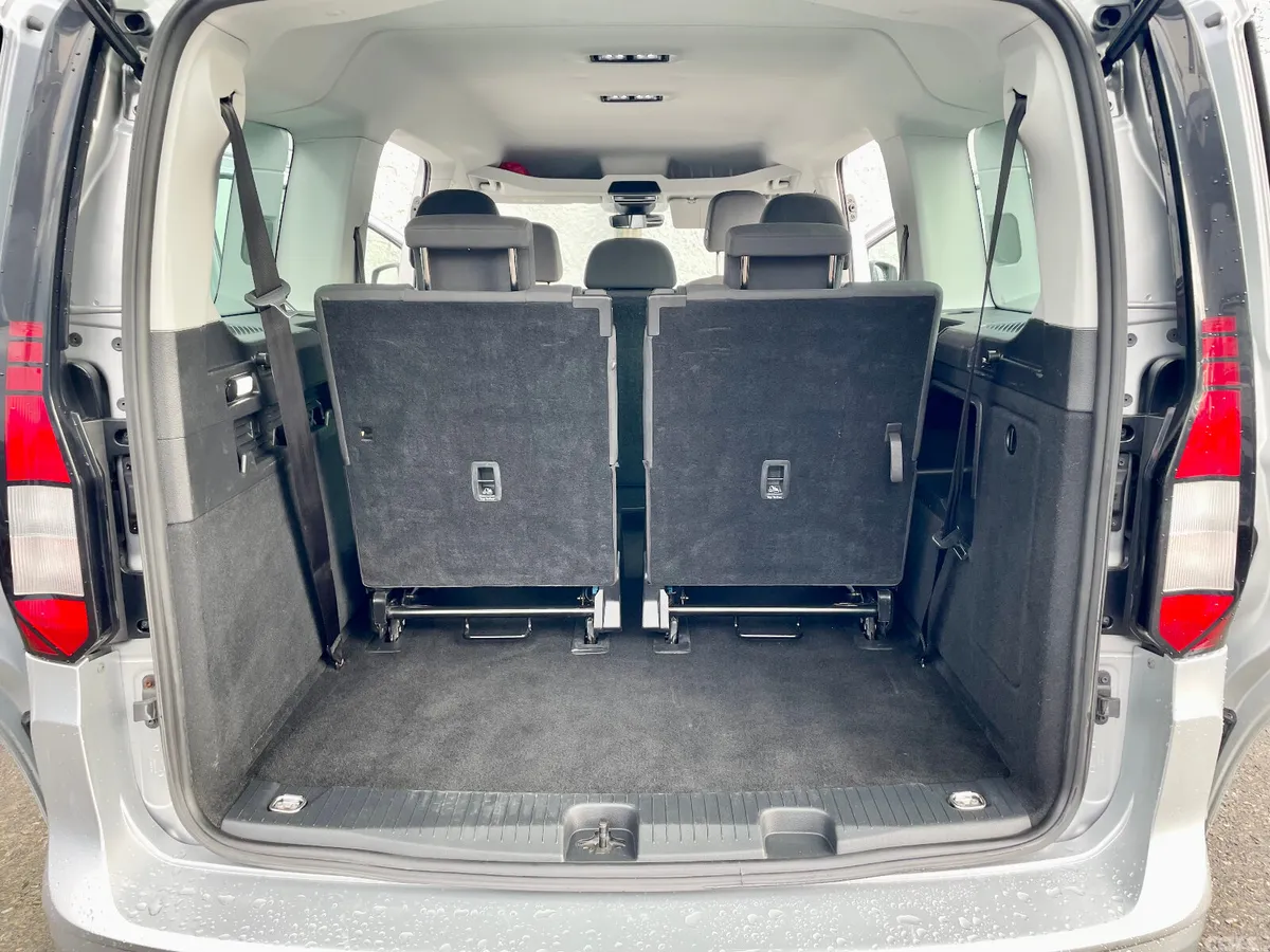 Volkswagen Caddy Maxi Life MPV, Diesel, 2023, Silver