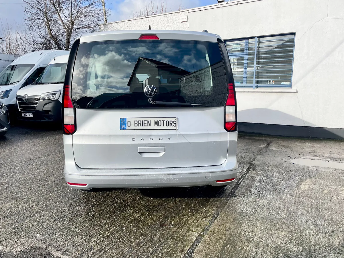 Volkswagen Caddy Maxi Life MPV, Diesel, 2023, Silver