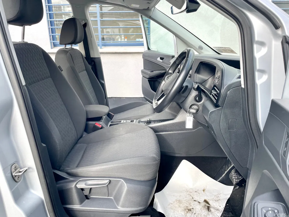 Volkswagen Caddy Maxi Life MPV, Diesel, 2023, Silver