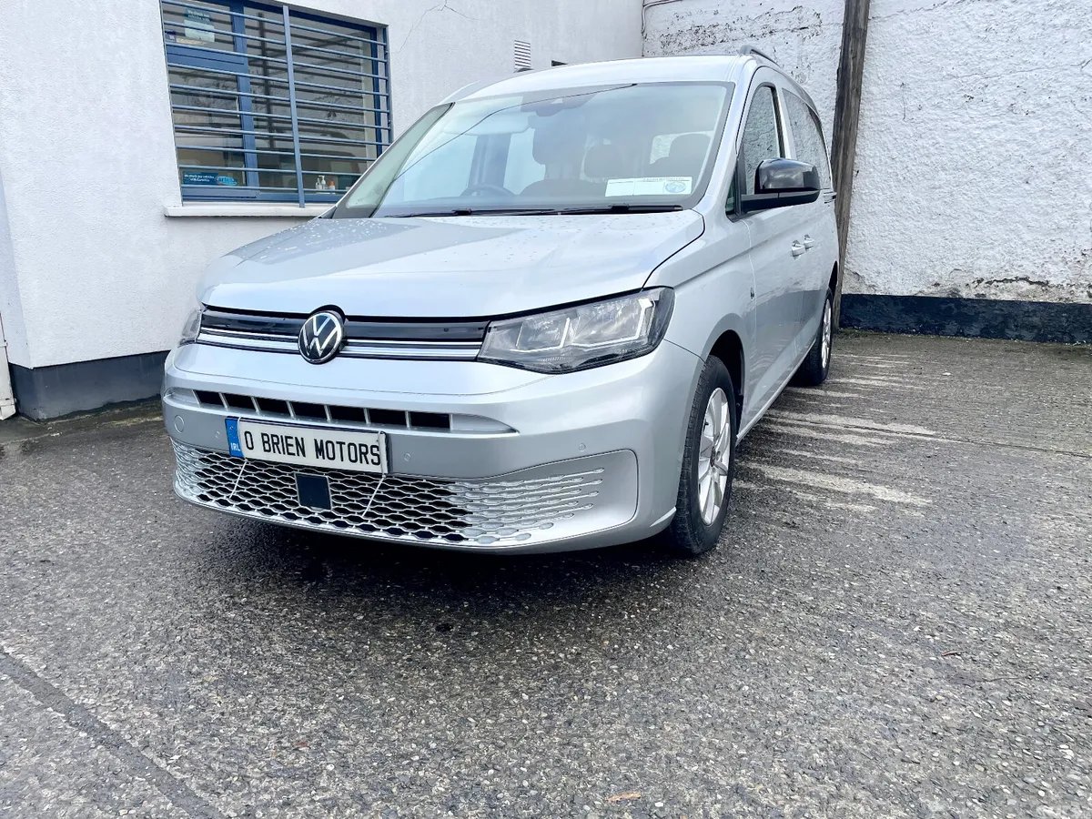 Volkswagen Caddy Maxi Life MPV, Diesel, 2023, Silver