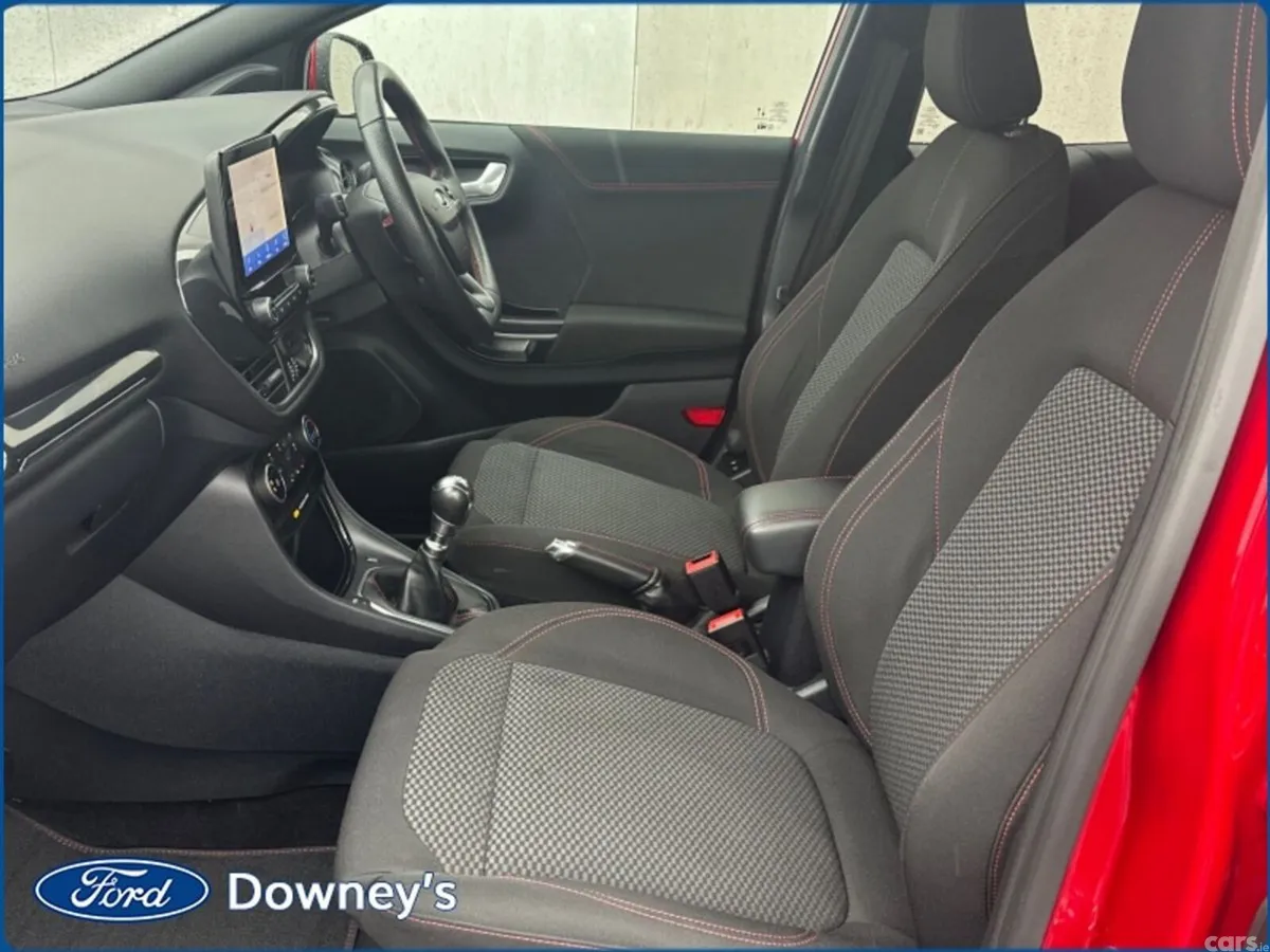 Ford Puma MPV, Petrol, 2024, Red