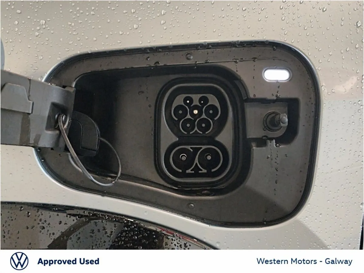 Volkswagen Tayron SUV, Petrol Plug-in Hybrid, 2026, Silver