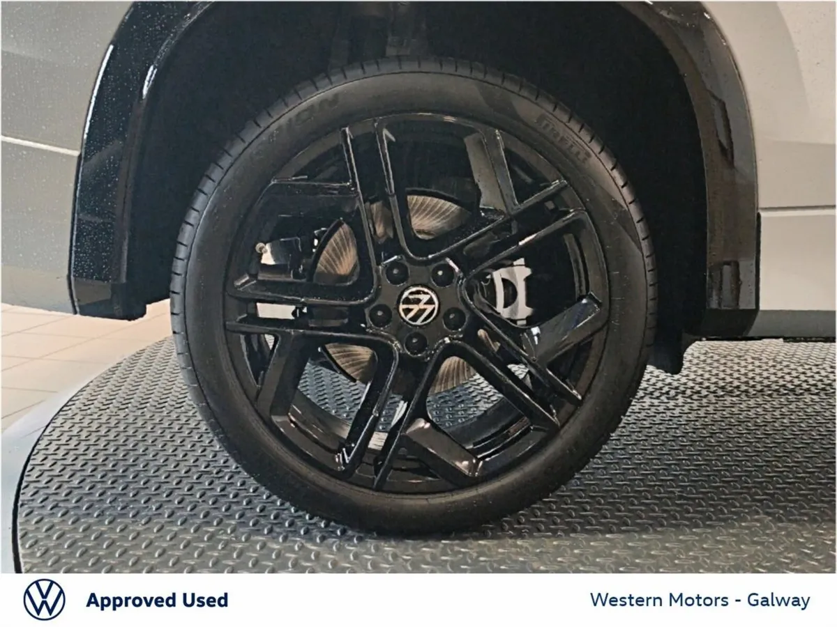 Volkswagen Tayron SUV, Petrol Plug-in Hybrid, 2026, Silver